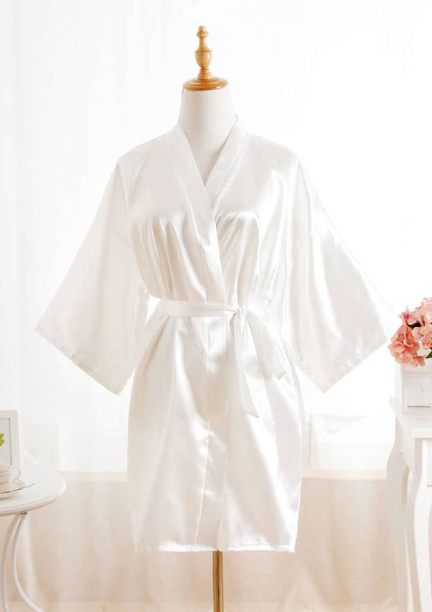 Simple Charmeuse Her Bridesmaid Bride Short Blank Robe (M9167) Robes